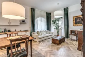 Elegant Historic apt |5 Min to Metro | trendy area - Image 4