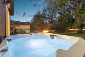 The Luxe Hot Tub10 Min Keenland12 Min Downtown - Image 2