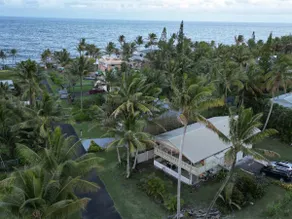 Hawaiian Beaches - Image 3