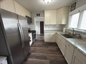 Cozy 3BR Home Near Chicago - Image 4
