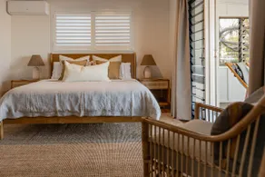 OCEAN VIEW - beach house, steps to Beach & shops - Image 2