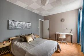 Large 85 m² 2-bedroom apartment Downtown • 7 guests Wi-fi - Image 4