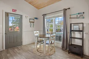 The Charming Pool House Villa, lake view - Image 2