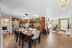 Large Spacious Home: Close to Hyco and Mayo Lake - Image 4