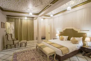 The Vairo Penthouse Villa - Image 3