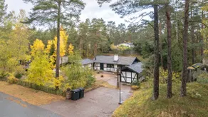 Coastal Forest Hideaway Cottage - Image 5