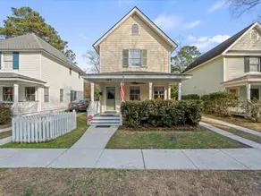 Yellow House on Broad - Image 2