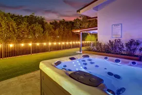 Waterfront Miami Oasis w/ Kayaks | Heated Pool - Image 4