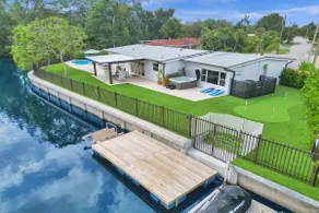 Waterfront Miami Oasis w/ Kayaks | Heated Pool - Image 3