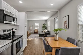 Chic pet-friendly bungalow - Image 3