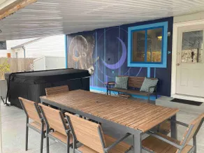 Central 2 DEN/Boulder w/ Hot tub - Image 2