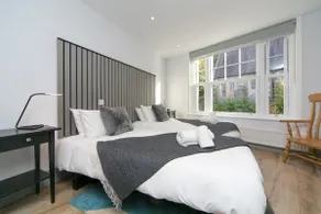 Modern Town House Bangor City Centre - Image 5