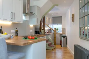 Modern Town House Bangor City Centre - Image 2