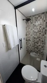 Comfortable apartment with en-suite and garage - Image 4