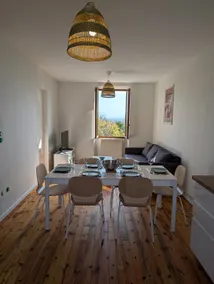 Renovated 65 m2 apartment - 2 bedrooms - Free parking - Image 4