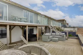 Stunning Seafront house. - Image 4