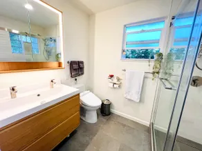 Brand-new luxurious guesthouse with king bed in MPK, 1mi to Meta, 3mi to Stanford - Image 3