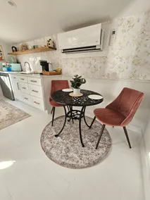 Sunny French Cottage - Image 3