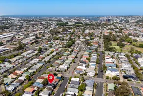 Newcastle Escape 4-Bedroom House - Image 3