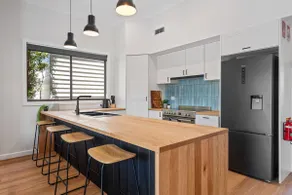Newcastle Escape 4-Bedroom House - Image 5