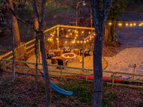 Riverfront Tree House- Ski, Sauna, Hot Tub, Arcade - Image 3