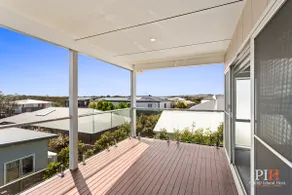 Coastal Family Retreat in CW - Image 4