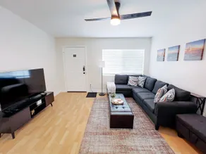 Midtown Apart ! Great Location ! - Image 4