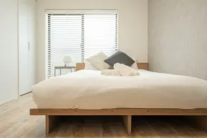 3 bedroom house, sleeps up to 8 people, 5 min walk to Tsuruhashi station, 33 min by express train to Kansai International Airport - Image 2