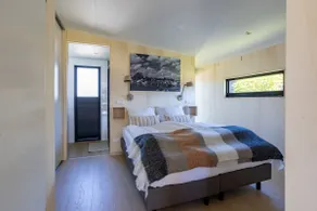 2-person lodge on the water - with sauna & hot tub - Image 5