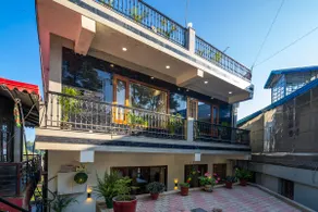 4BR Hidden Gem Near Kasauli | Meals, Views & More - Image 2