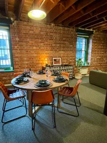 Melbourne Riverside Retreat - Image 2