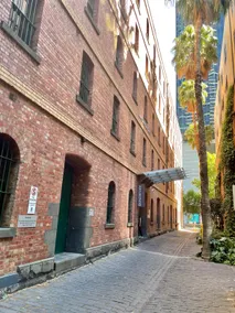 Melbourne Riverside Retreat - Image 5