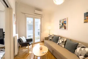 Art & Comfort Apartment in Athens - Image 2