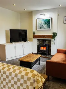 3 bedroom village home - Image 2