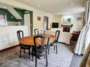 3 bedroom village home - Image 4