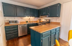 3BR Family+Game Retreat 8 min STL Airport/Westport - Image 2