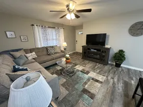 Lou's Place - Image 2