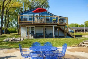 Mississippi Riverfront Home 2 Br/ 1 Bath Sleeps 6 - Image 2