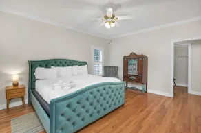 La La Lakehouse Sleeps 6 - Image 3