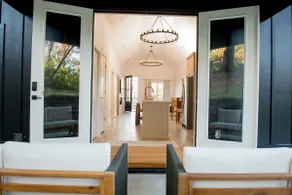 #1 Rated-Lux-Stay-Quiet-Breweries-Restaurants - Image 3