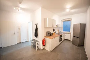 RR | Spacious Apt_2-67 m²| Parking | Central - Image 4