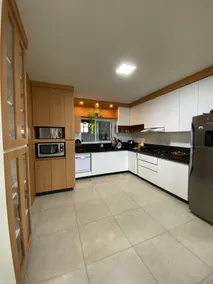 Seasonal house rentals! - Image 2