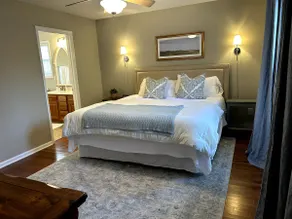 Wooded home near downtown Durham - Image 3