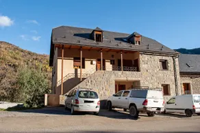 Brisa de Chistau Rural charm and Pyrenees view - Image 3