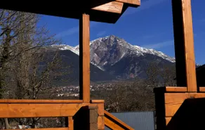 Riverside Forest Retreat-Chalet - Image 4