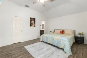 Family-Friendly 3BR/2BA Retreat near Sugarland - Image 4