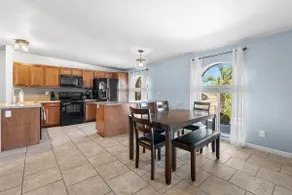 Lovely Lucille 3 Bedroom - Image 5
