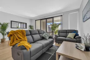 Paradise Family Home, Close to CBD & Amenities - Image 3