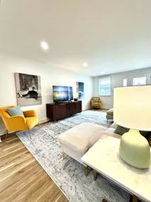 Layover Oasis, 1 Kng, 4 Qn Beds, Fire Pit - Image 2