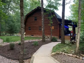 Manitowish Waters Lakeside Log Cabin with A/C! - Image 3